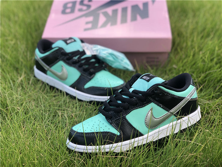 Nike SB Dunk Low - Tiffany’s