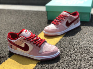 Nike SB Dunk Low - Strange Love