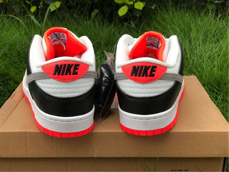 Nike SB Dunk Low - Infrared Orange