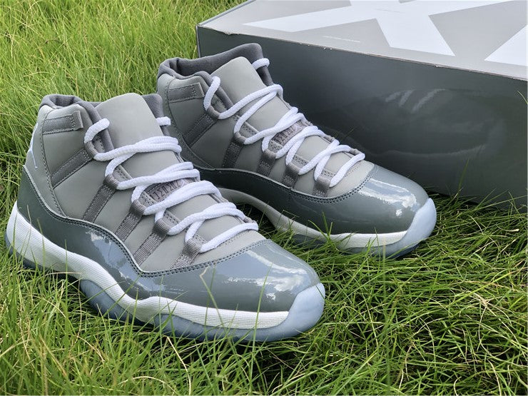 Jordan 11 - Cool Grey