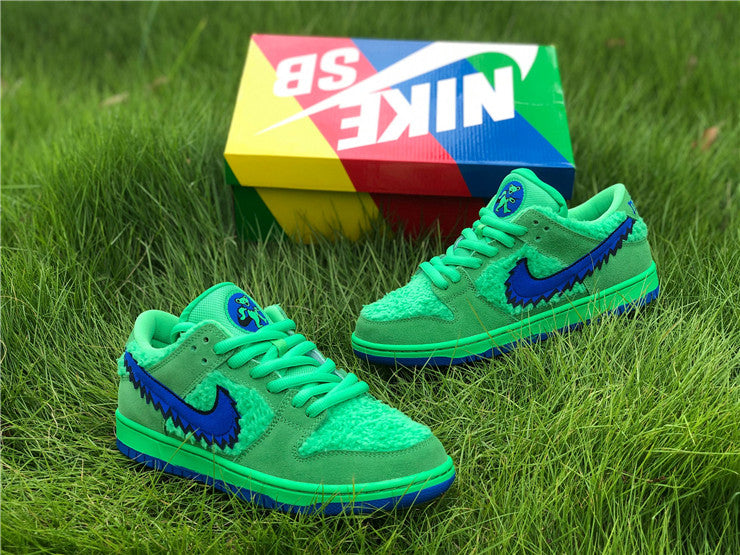 Nike SB Dunk Low - Dead Bears Green