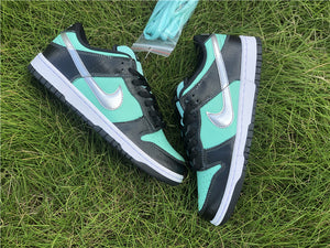 Nike SB Dunk Low - Tiffany’s