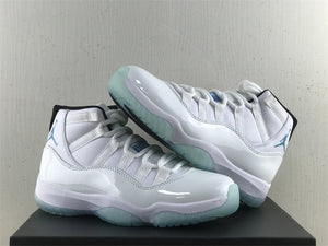 Jordan 11 - Reverse UNC