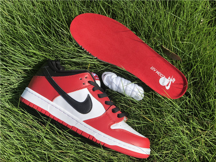 Nike SB Dunk Low - Chicago