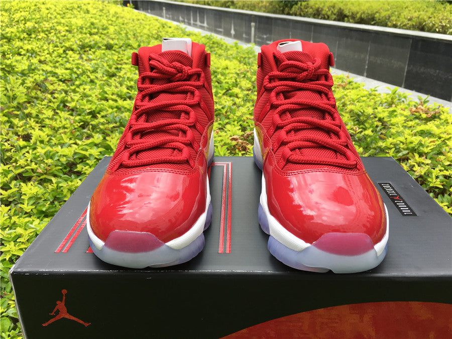 Jordan 11 - Gym Red