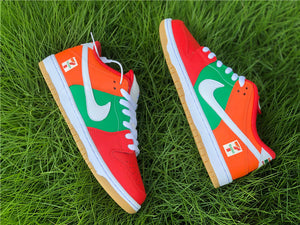 Nike SB Dunk Low - 7 Eleven