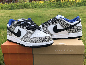 Nike SB Dunk Low - Supreme NYC