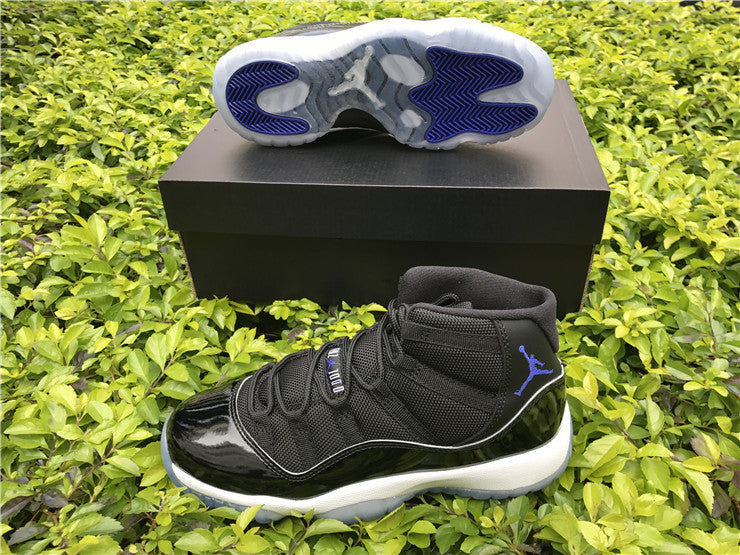 Jordan 11 - Space Jam