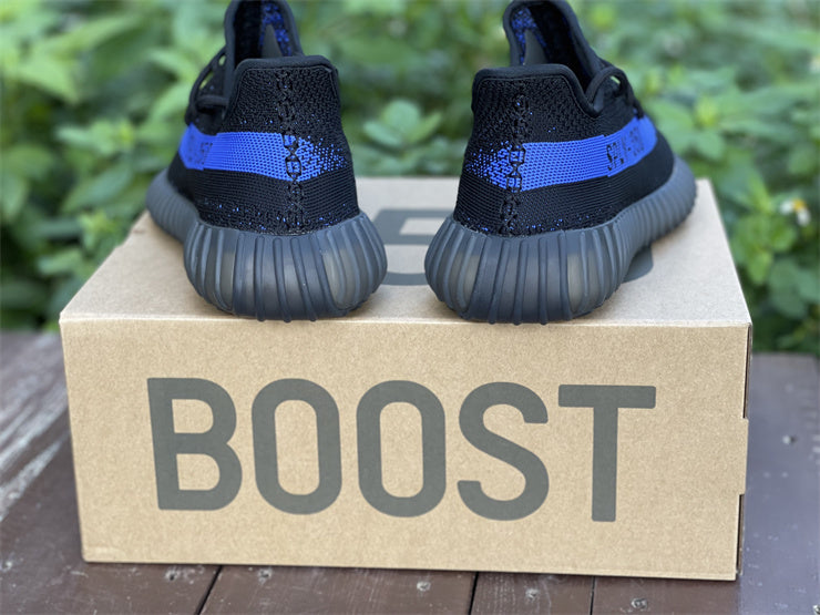 Yeezy 350 - Dazzling Blue