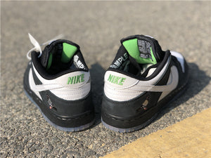 Nike SB Dunk Low - Staple Panda Pigeon