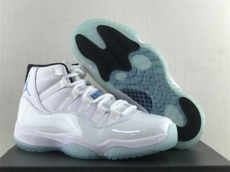 Jordan 11 - Reverse UNC