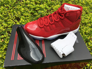 Jordan 11 - Gym Red