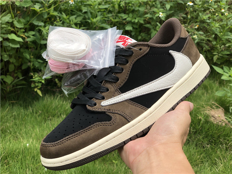 Jordan 1 Low TS - Mochas