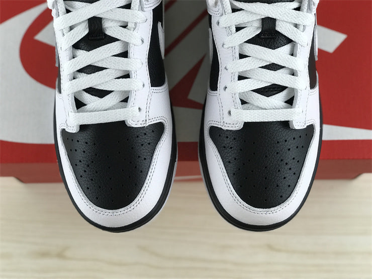 Nike Dunk Low - Reverse Panda
