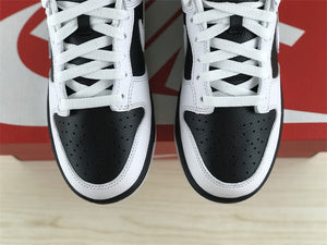 Nike Dunk Low - Reverse Panda
