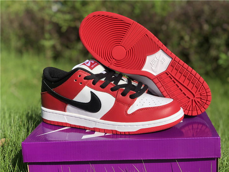 Nike SB Dunk Low - Chicago