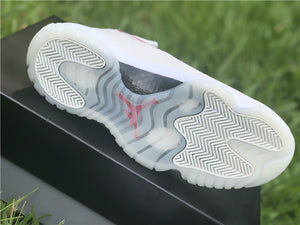 Jordan 11 - Platinum Tint