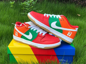 Nike SB Dunk Low - 7 Eleven