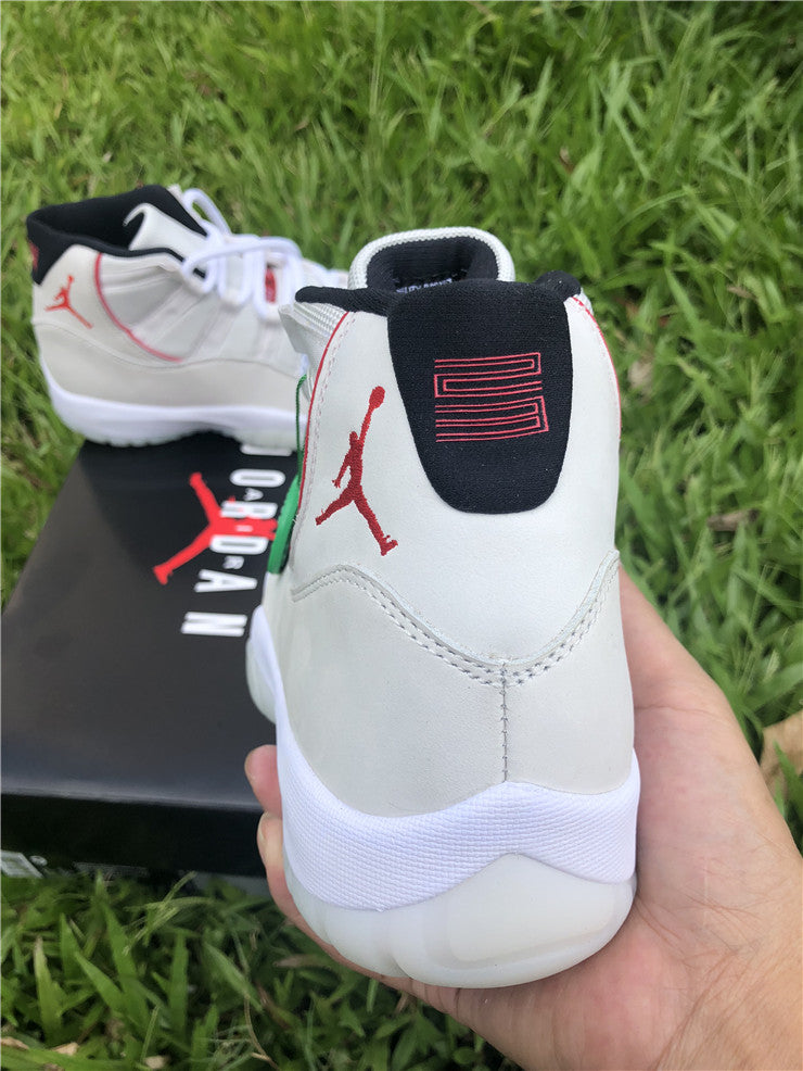 Jordan 11 - Platinum Tint