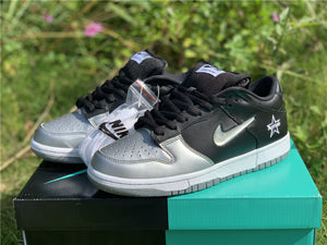 Nike SB Dunk Low - Supreme Silvers