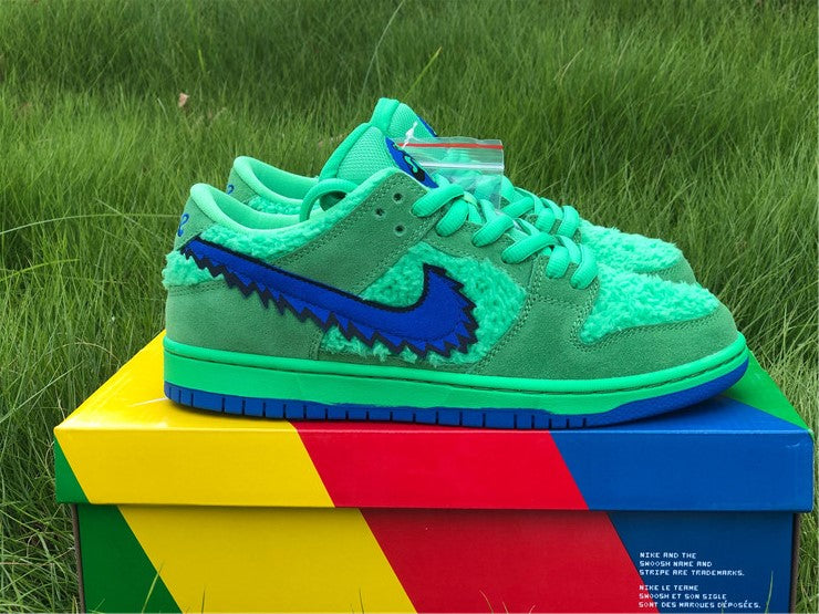 Nike SB Dunk Low - Dead Bears Green