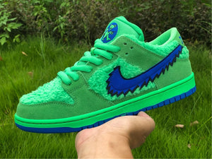 Nike SB Dunk Low - Dead Bears Green