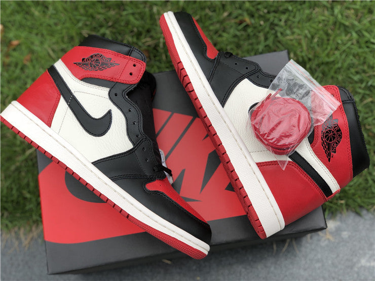 Jordan 1 High - Bred Toe