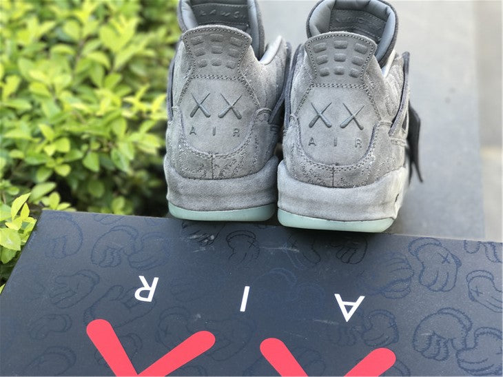 Jordan 4 Kaws - Cool Gray