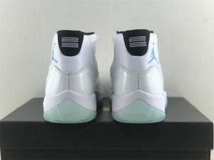 Jordan 11 - Reverse UNC