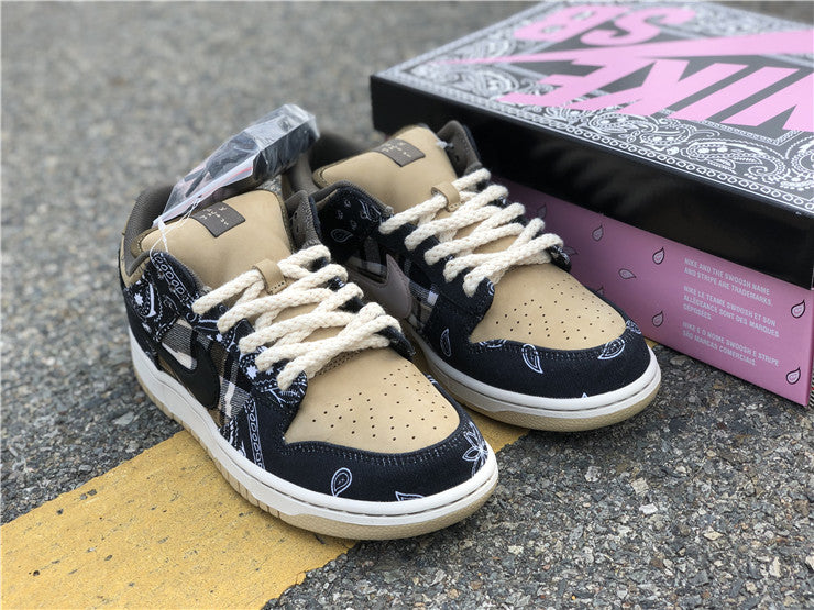 Nike SB Dunk Low - Travis Scott