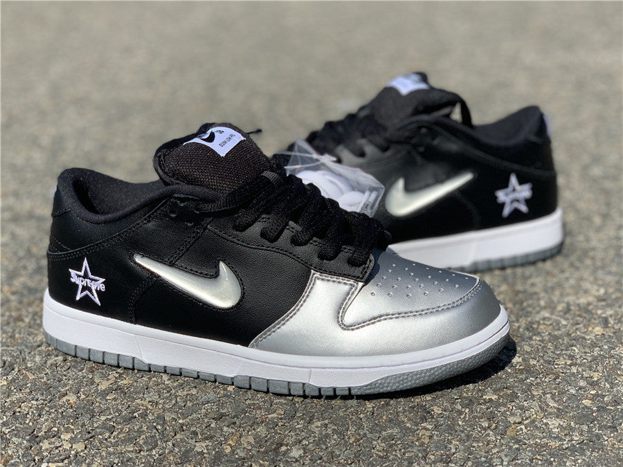 Nike SB Dunk Low - Supreme Silvers