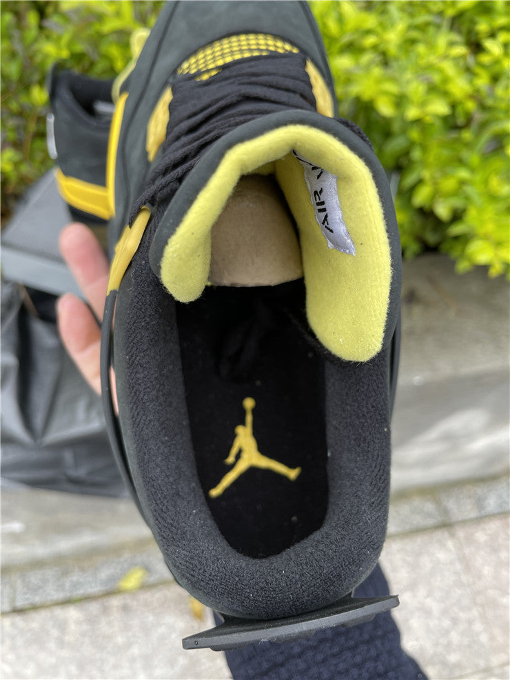 Jordan 4 - Thunder