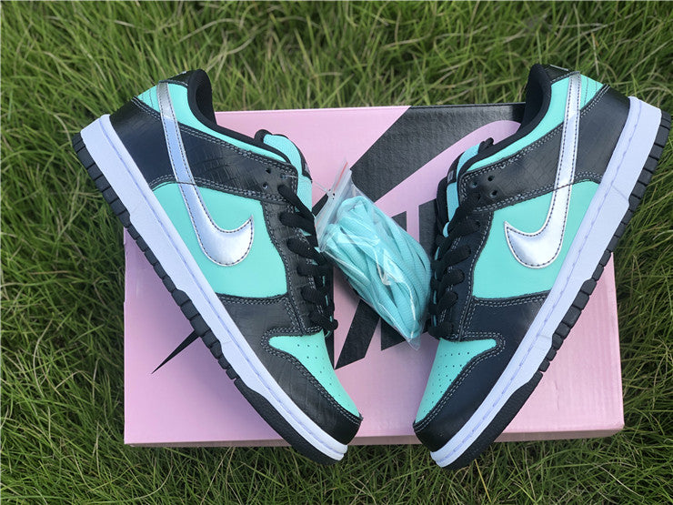 Nike SB Dunk Low - Tiffany’s