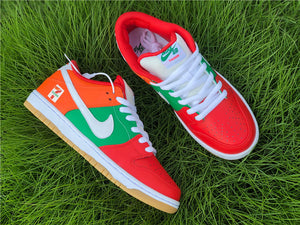 Nike SB Dunk Low - 7 Eleven