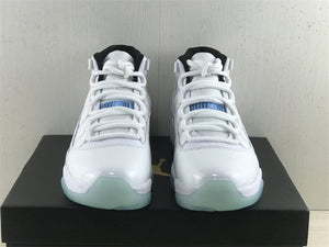 Jordan 11 - Reverse UNC