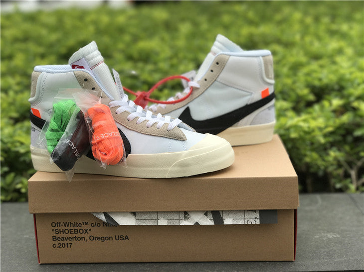 Blazer 77 Off White - White