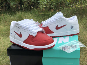 Nike SB Dunk Low - Supreme Red