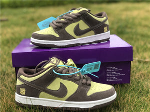 Nike SB Dunk Low - Undefeated