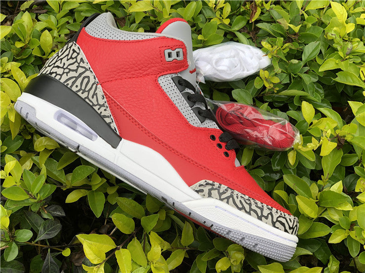 Jordan 3 - Red Cement