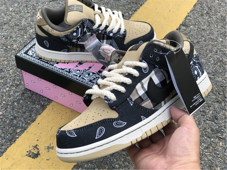 Nike SB Dunk Low - Travis Scott