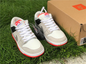 Nike SB Dunk Low - Infrared Orange