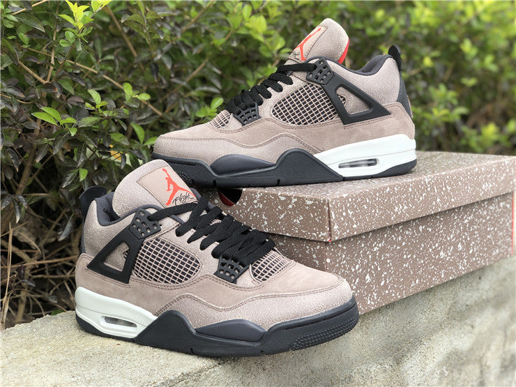 Jordan 4 - Taupe