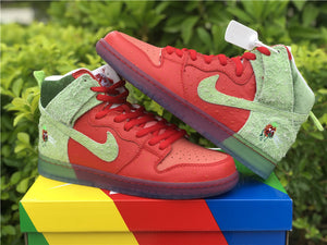 Nike SB Dunk High - Strawberry Cough