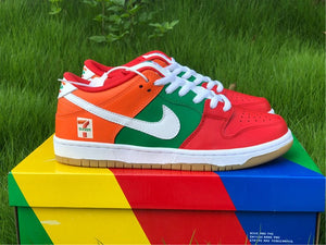 Nike SB Dunk Low - 7 Eleven