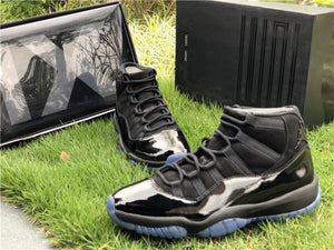 Jordan 11 - Cap & Gown