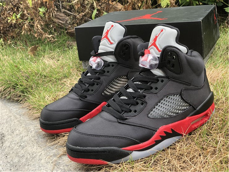 Jordan 5 - Satin Bred