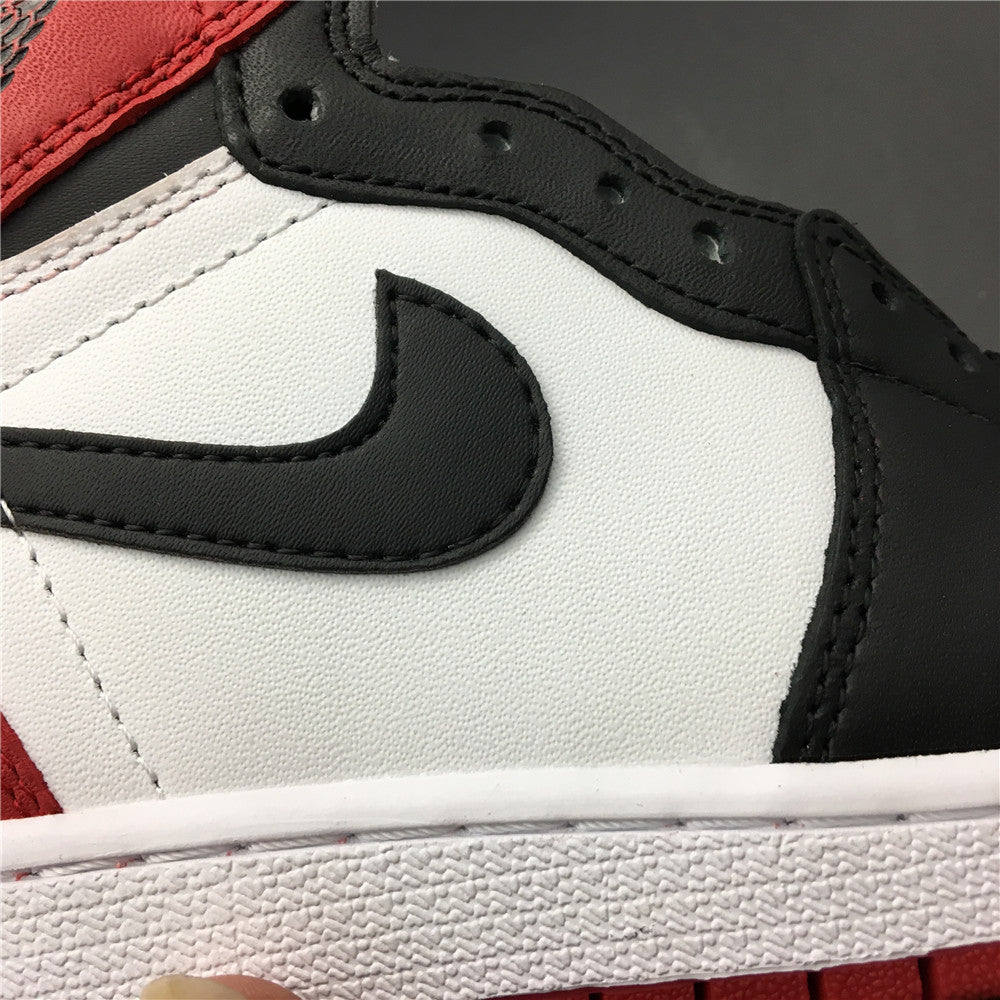 Jordan 1 High - Red Black Toe