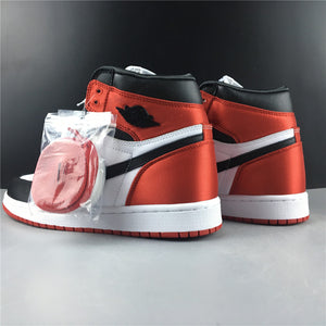 Jordan 1 High - Satin Black Toe