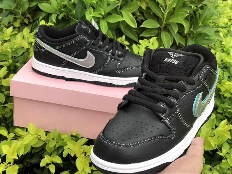 Nike SB Dunk Low - Black Diamond