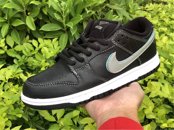 Nike SB Dunk Low - Black Diamond